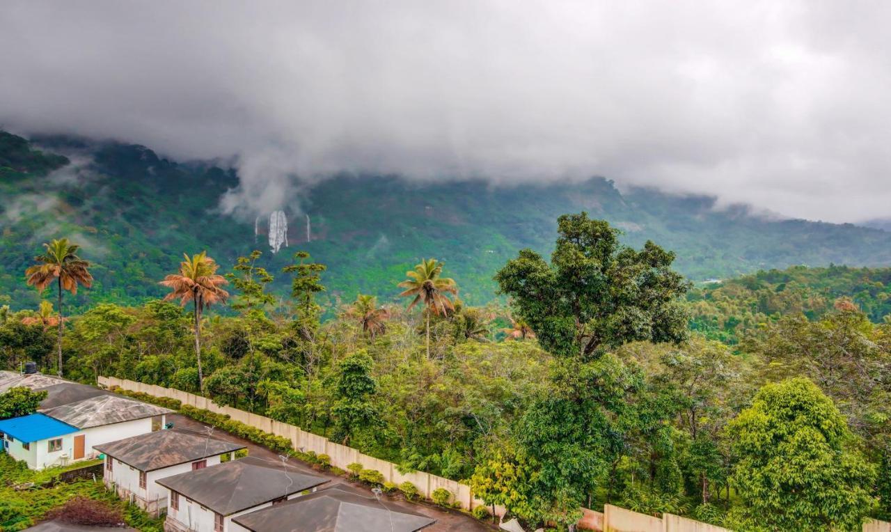 Treebo Trend Misty Garden Resorts With Mountain View Munnar Exterior photo