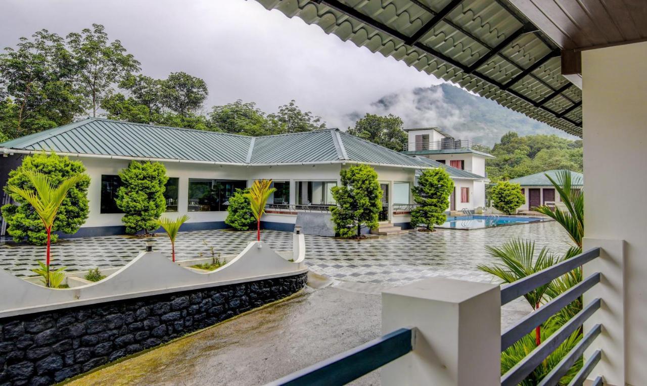 Treebo Trend Misty Garden Resorts With Mountain View Munnar Exterior photo